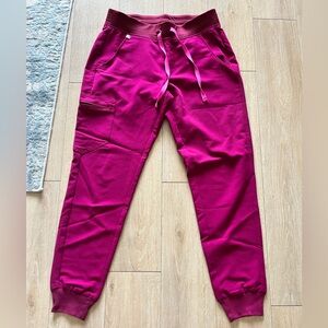 Women’s Zamora Scrub Pants in Magenta